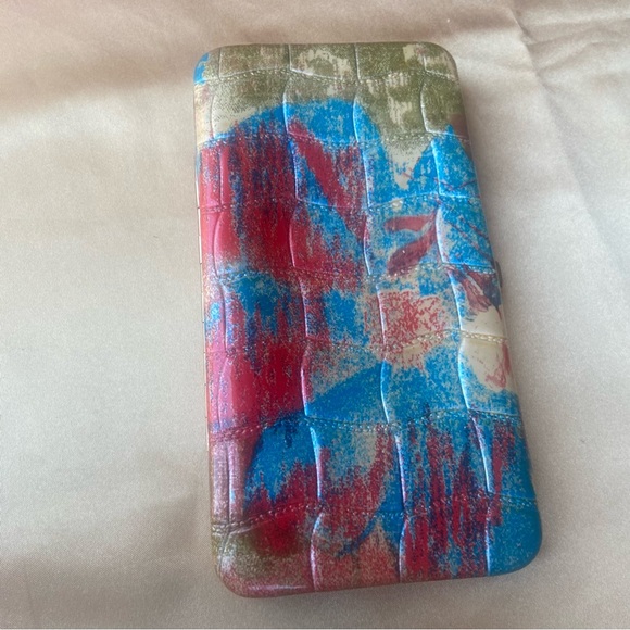 🌹 Miley Cyrus Max Azria Wallet - Picture 2 of 4